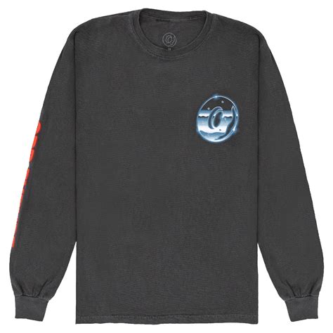 Futuristic O Long Sleeve .